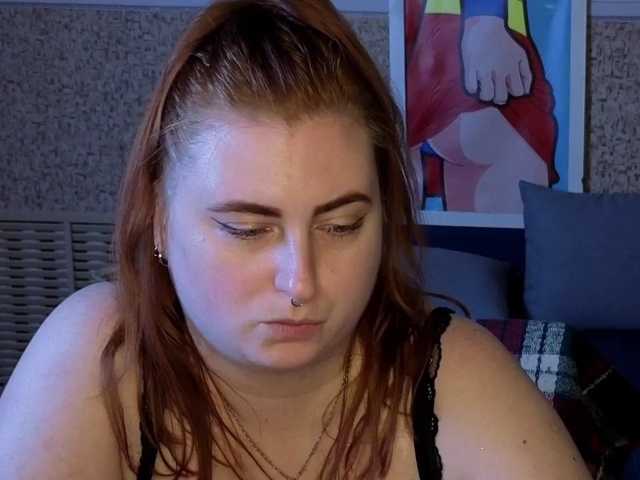 Aliciaredluv live cam on BongaCams