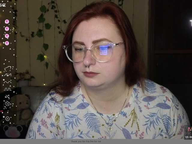 Aliciaredluv's BongaCams show and profile