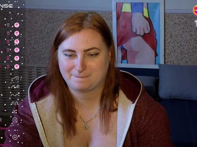 Aliciaredluv live cam preview