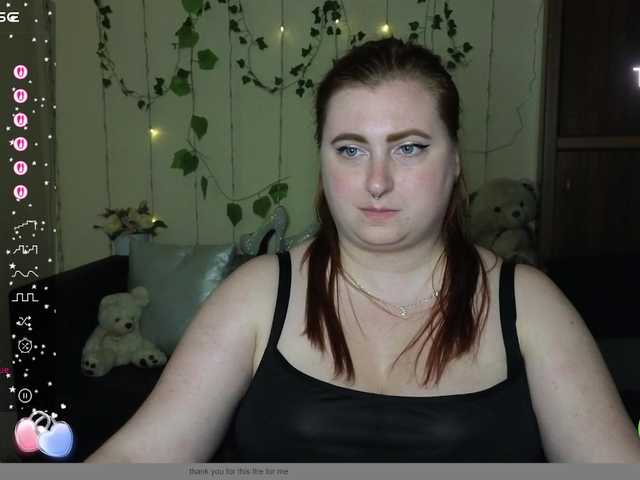 Aliciaredluv live cam on BongaCams
