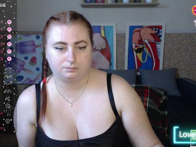 Aliciaredluv live cam on BongaCams