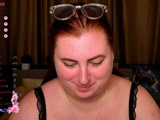 Aliciaredluv webcam