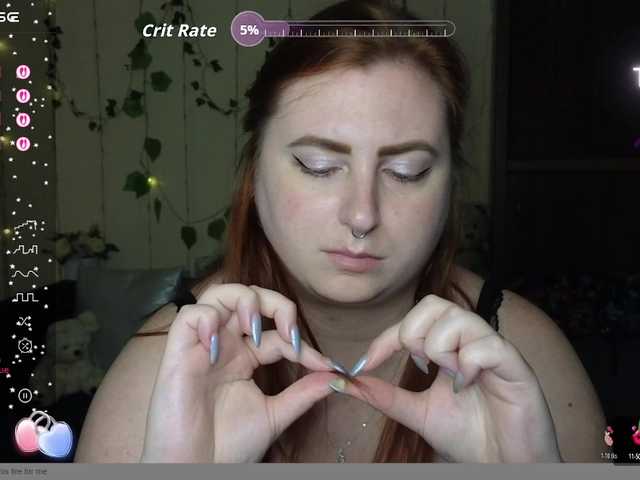 Aliciaredluv live cam on BongaCams