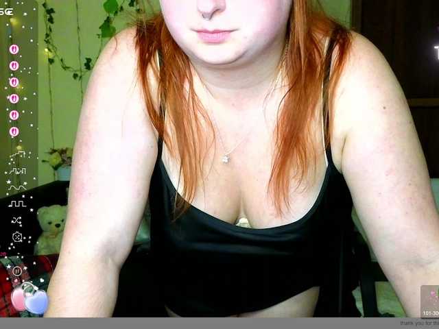 Aliciaredluv live cam on BongaCams