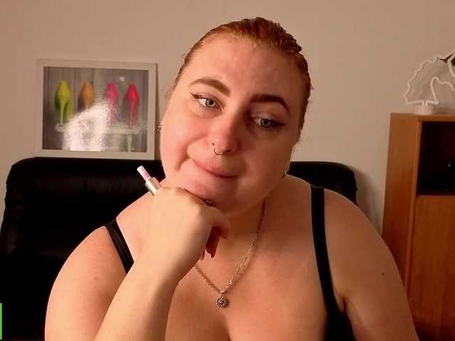 Aliciaredluv live cam preview