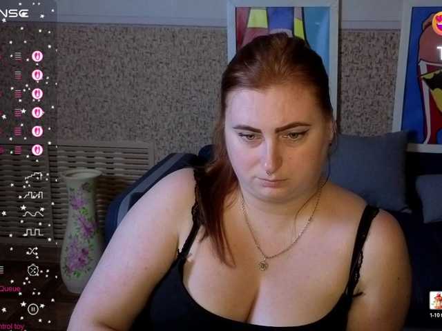 Aliciaredluv live cam on BongaCams