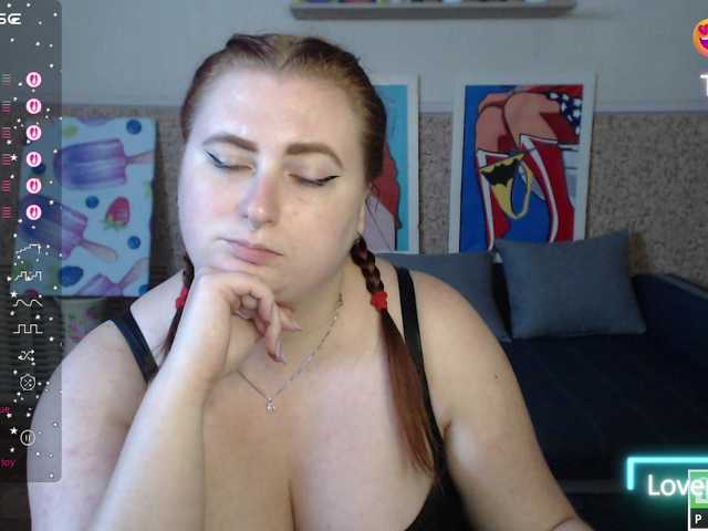 Aliciaredluv live webcam show