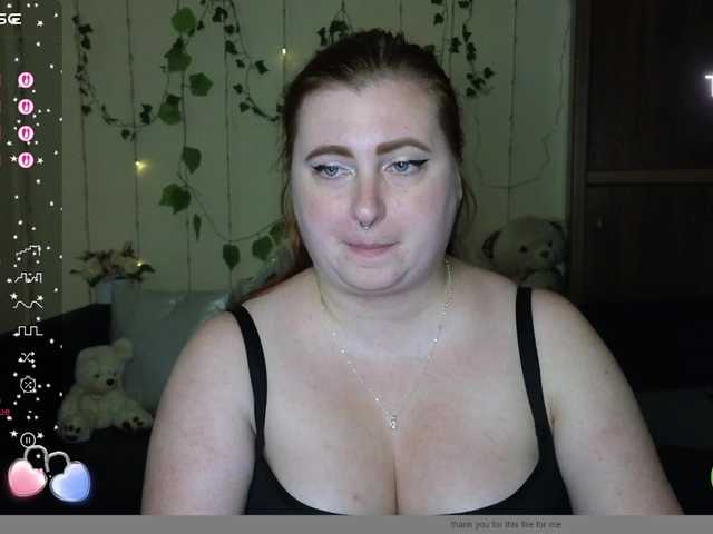 Aliciaredluv live cam on BongaCams