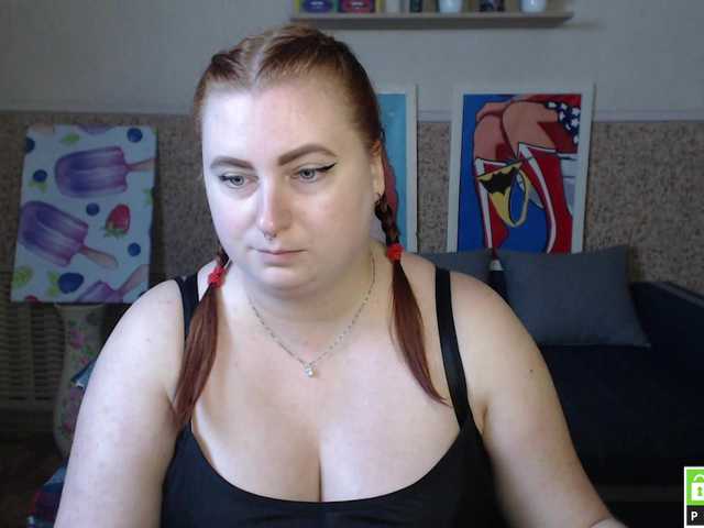 Aliciaredluv live cam on BongaCams