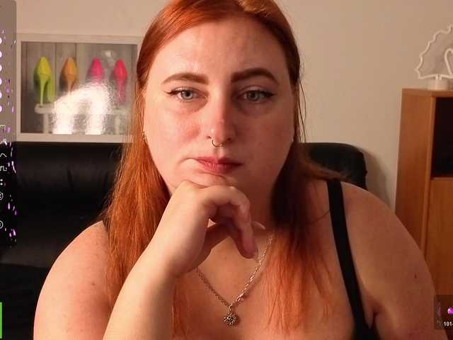Aliciaredluv live cam on BongaCams