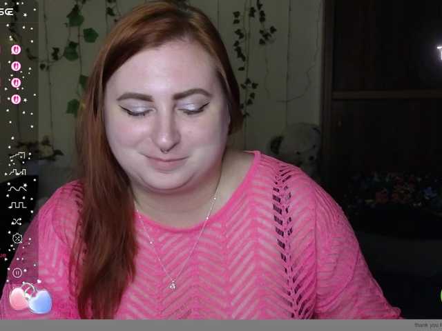 Aliciaredluv live cam on BongaCams