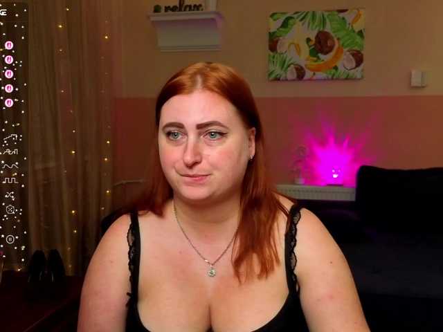 Aliciaredluv live cam on BongaCams