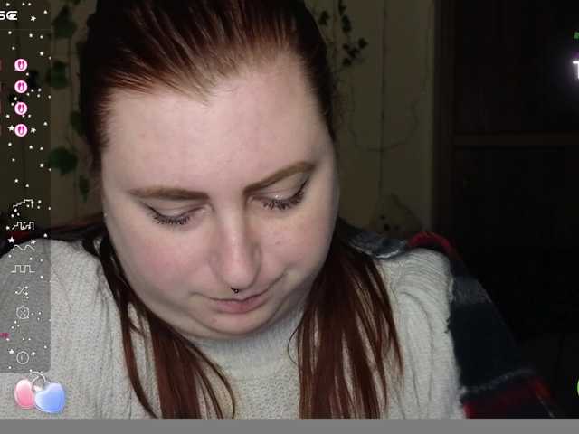 Aliciaredluv's BongaCams show and profile