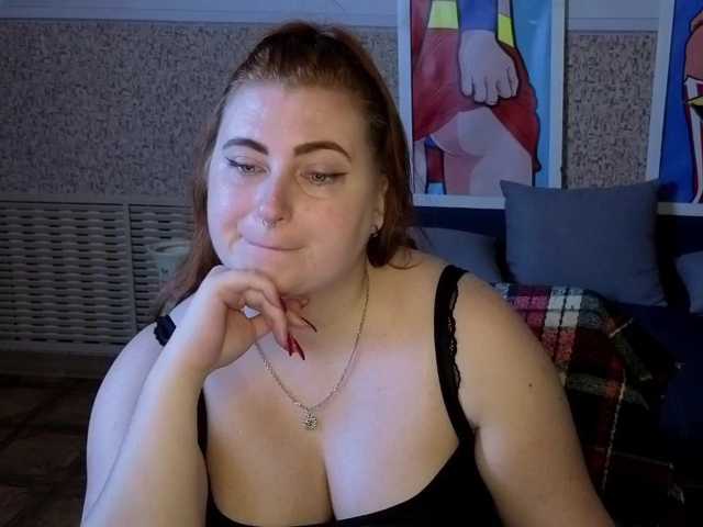 Aliciaredluv live cam on BongaCams