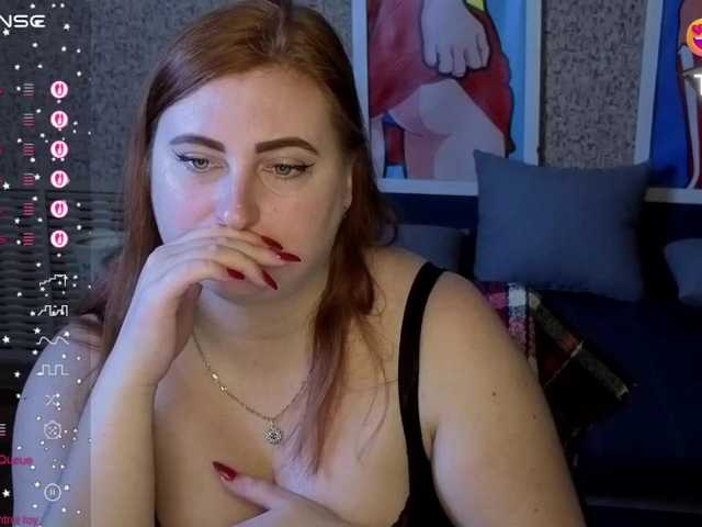 Aliciaredluv live cam preview