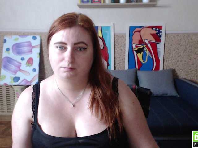 Aliciaredluv live cam on BongaCams