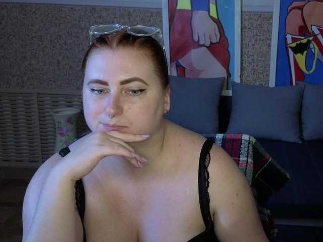 Aliciaredluv live cam on BongaCams