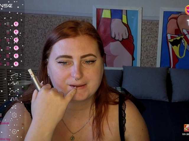 Aliciaredluv live cam on BongaCams