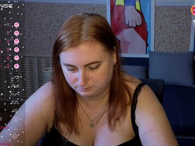 Aliciaredluv — live female cam