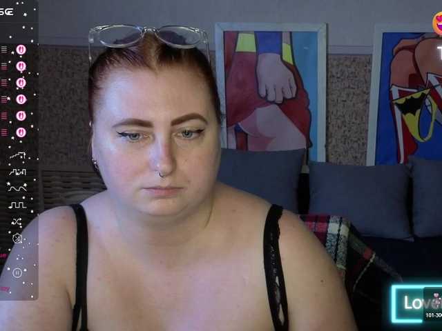 Aliciaredluv live cam on BongaCams