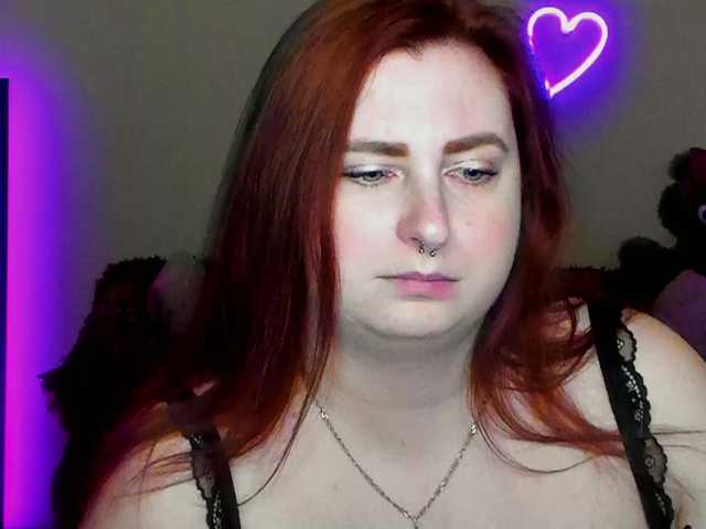 Aliciaredluv's BongaCams show and profile