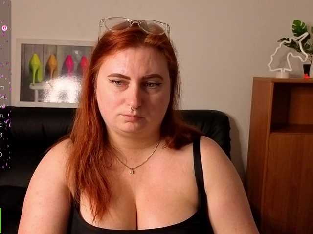 Aliciaredluv live webcam show