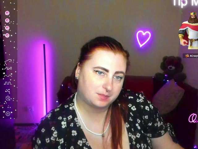 Aliciaredluv live cam on BongaCams