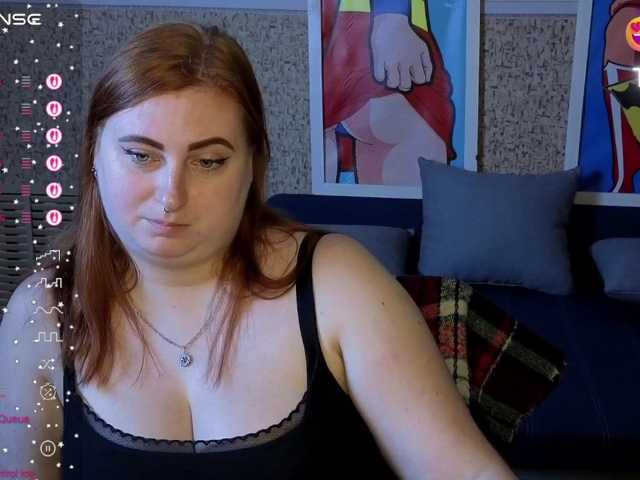 Aliciaredluv live cam preview