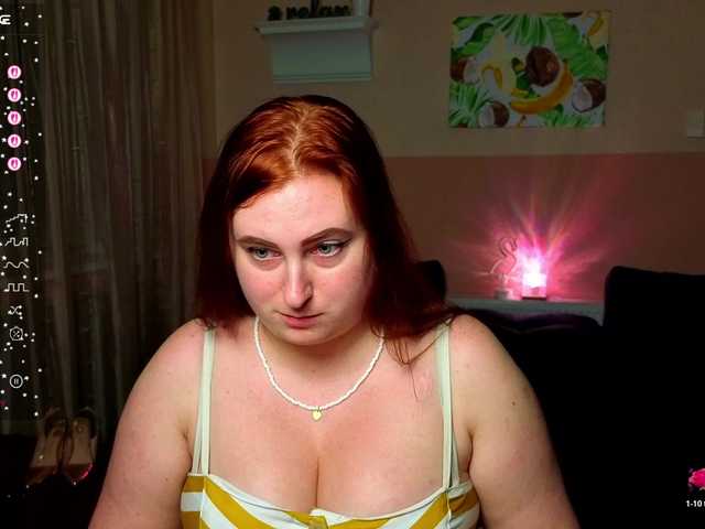 Aliciaredluv live webcam show