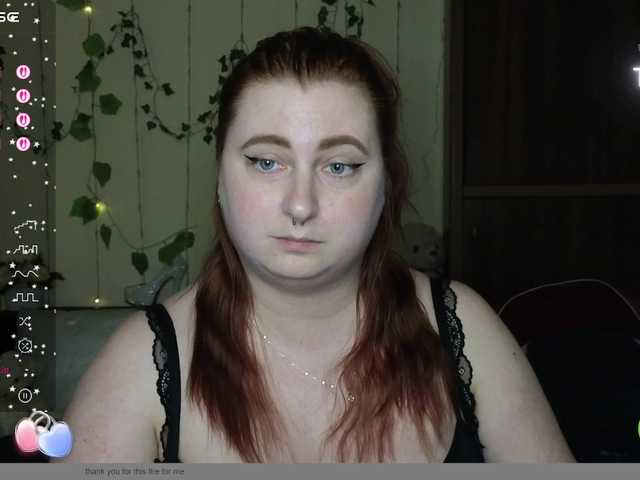 le modèle Aliciaredluv est en webcam porno dans un show sur le site bongacams, il possède les tags suivants: White/Caucasian,Redhead,Shaved