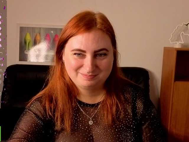 Aliciaredluv live cam on BongaCams