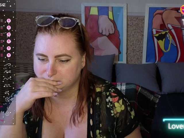 Aliciaredluv live cam on BongaCams