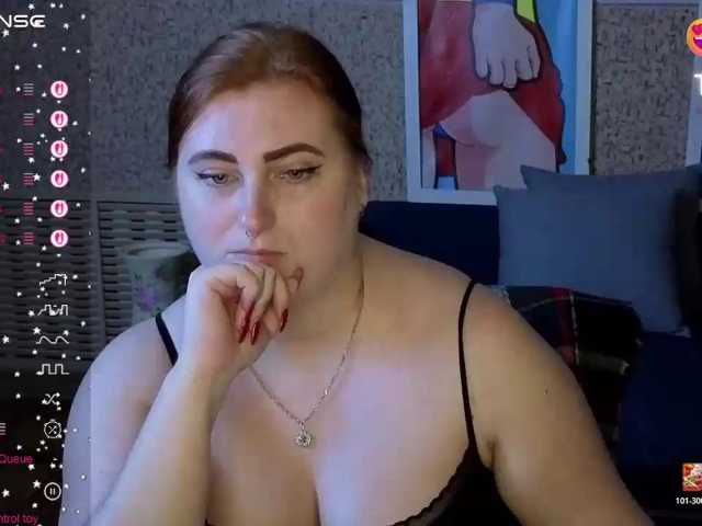 Aliciaredluv live cam on BongaCams