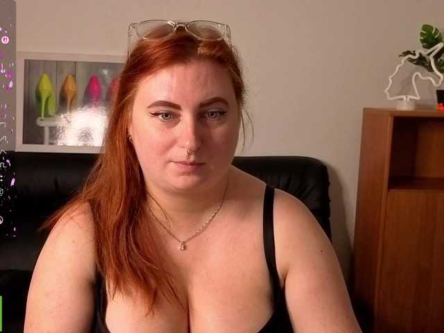 Aliciaredluv live webcam show
