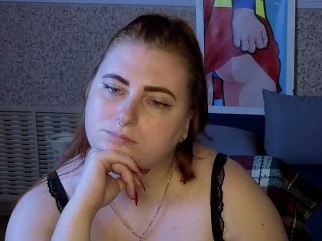 Aliciaredluv live cam on BongaCams