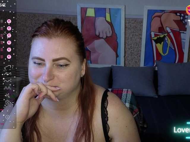Aliciaredluv live cam on BongaCams