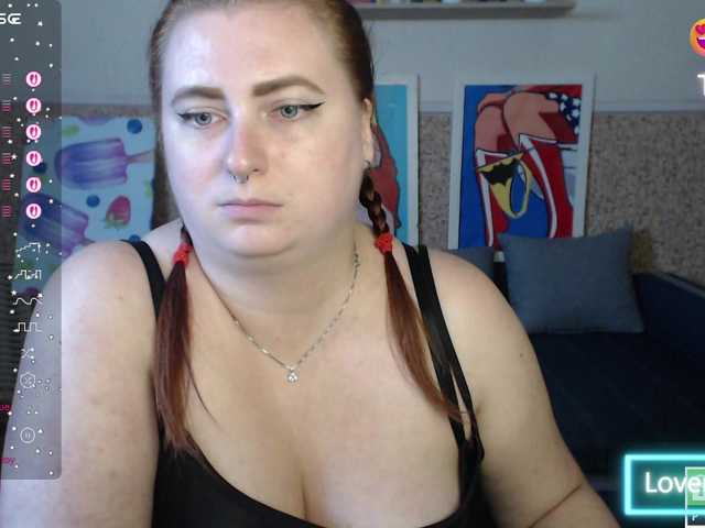 Aliciaredluv live webcam show
