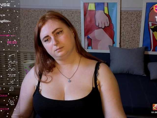 Aliciaredluv live cam on BongaCams