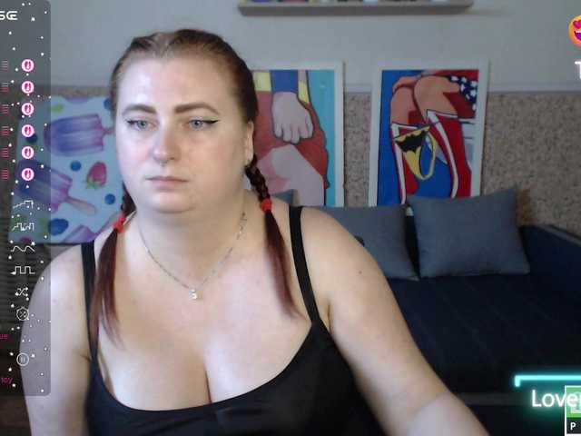 Aliciaredluv live webcam show
