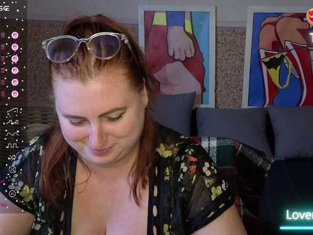 Aliciaredluv live cam on BongaCams