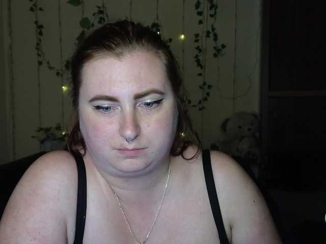 Aliciaredluv live cam on BongaCams