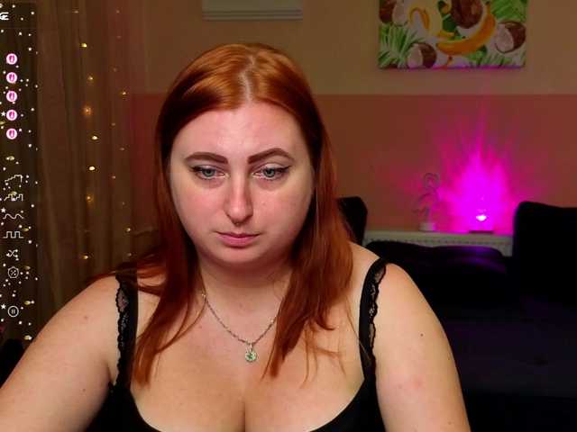 Aliciaredluv live cam on BongaCams