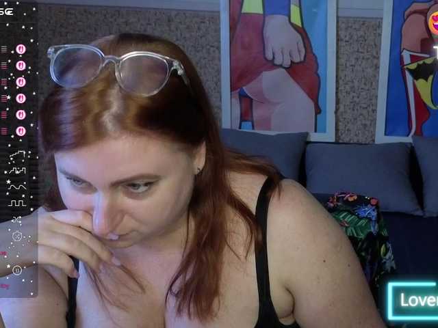 Aliciaredluv live cam on BongaCams