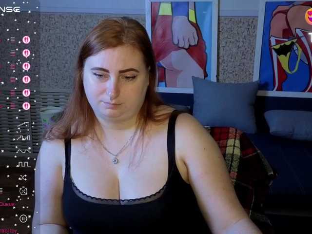 Aliciaredluv live cam on BongaCams