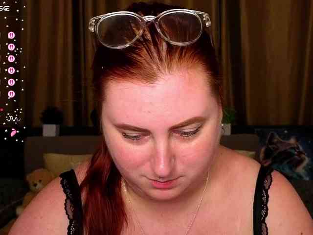 Aliciaredluv webcam
