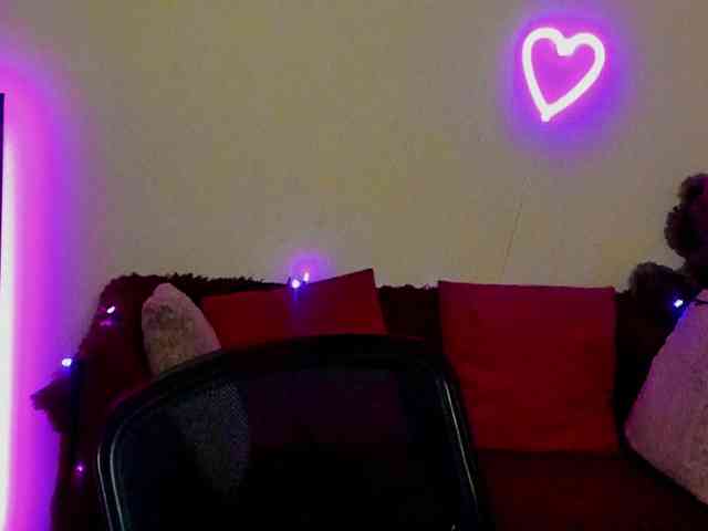Aliciaredluv webcam