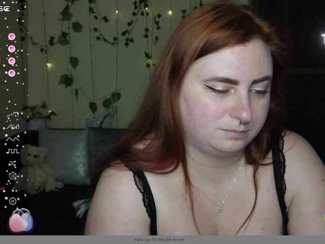 Aliciaredluv webcam