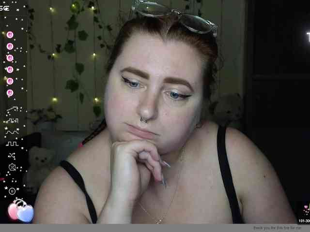 Aliciaredluv webcam