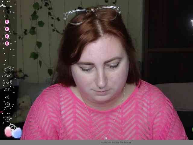 Aliciaredluv webcam