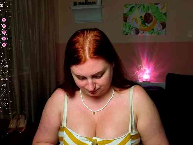 Aliciaredluv Live Webcam on BongaCams